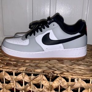 grey airforce 1s (worn once)